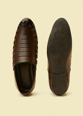 alt message - Manyavar Men Dark Brown Loafer Style Shoes image number 4